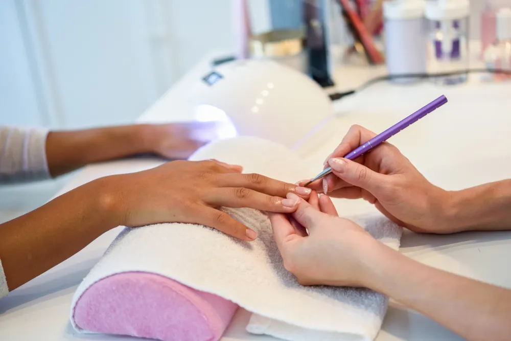 Nail Tech
